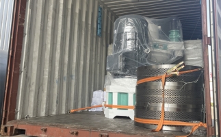 2套160kw鋸末顆粒機發往東南亞，生產線已裝車，準備發貨